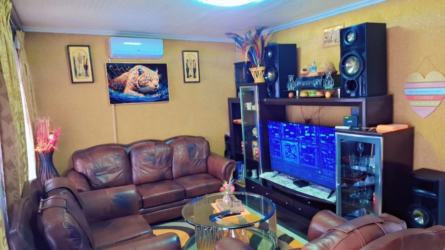 2 Bedroom Property for Sale in Mdantsane Eastern Cape